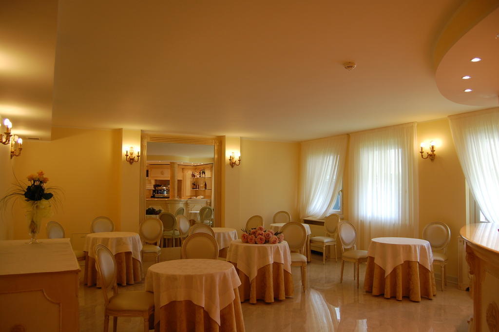 Hotel Motel Gold Calcinate Eksteriør bilde